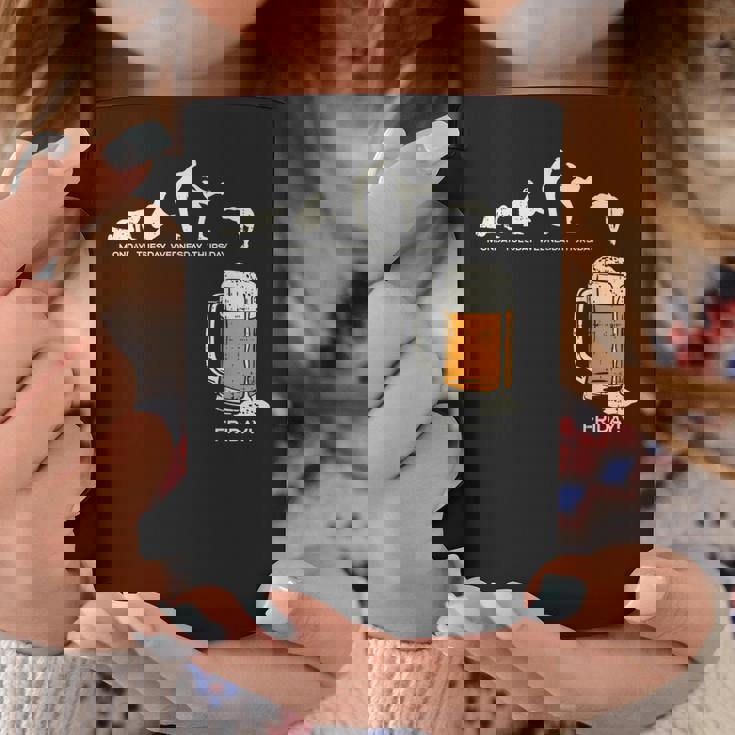 月曜日から金曜日のビールのおかしい仕事の週の飲むチームのギフトへの月曜日 コーヒーマグ 面白い贈り物