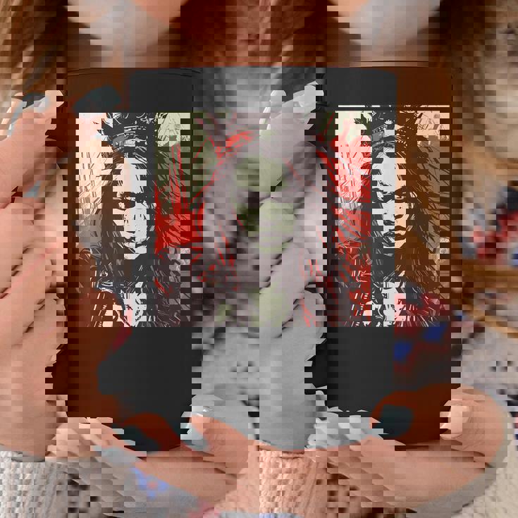 真面目な女王 野生の髪と尖った王冠 コーヒーマグ 面白い贈り物