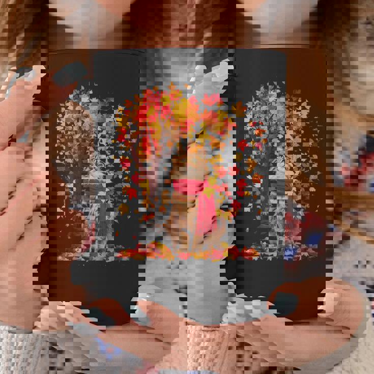 秋 猫 赤いスカーフ 紅葉 かわいい 猫 ママ 滝 コーヒーマグ 面白い贈り物