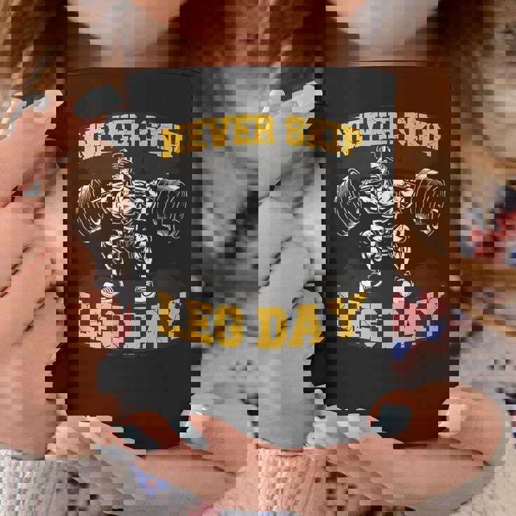 脚の日をスキップすることはありません 面白いワークアウト ジム メンズ ボディビル コーヒーマグ 面白い贈り物