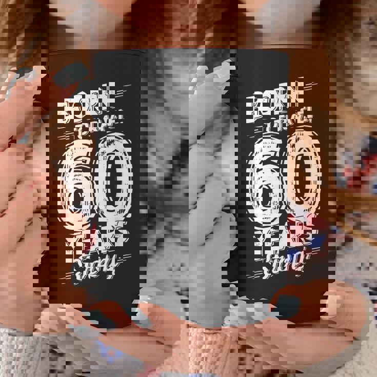 還暦祝い 旅行好き 父 母 男性 女性 60歳 レトロ おしゃれ 文字デザイン Born To Travel コーヒーマグ 面白い贈り物