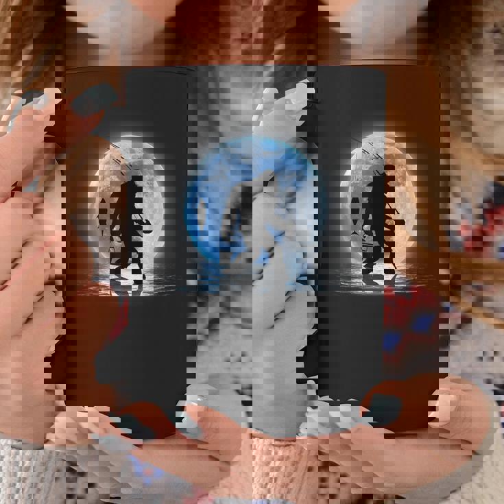 面白いtシャツ 釣りバカ 青い月と釣り人 メンズ おもしろ 面白い 服 オリジナル 海釣り 川釣り ビッグフット ネタ コーヒーマグ 面白い贈り物