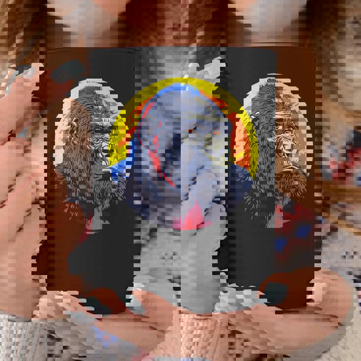 鮮やかなゴリラのイラスト、大胆な色。 コーヒーマグ 面白い贈り物