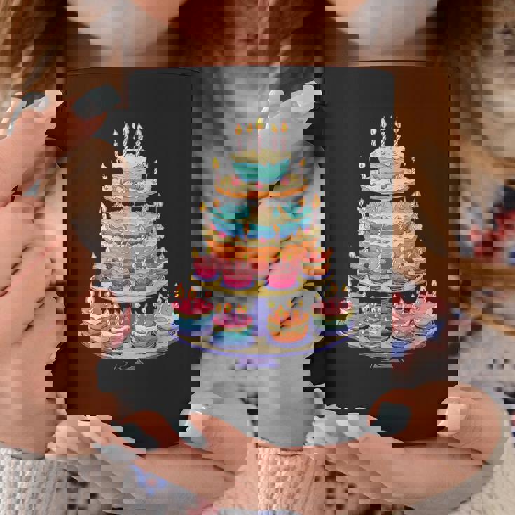 鮮やかな多層バースデーケーキ コーヒーマグ 面白い贈り物