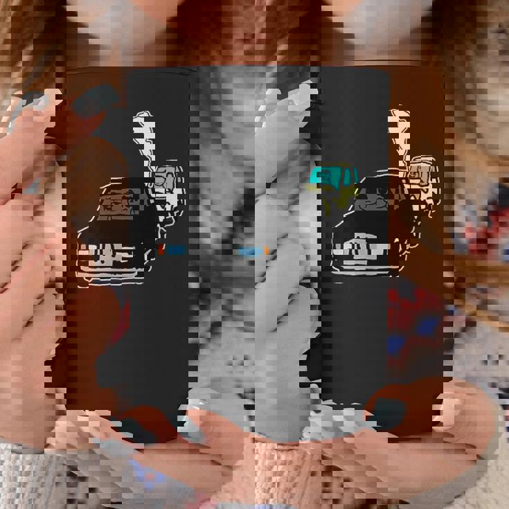 黒塗りの高級車よりも怖い無車検の軽自動車 コーヒーマグ 面白い贈り物