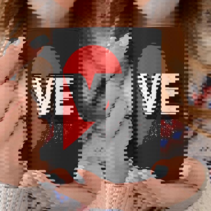 ２人で着るとハートが出来る Loveの文字になる 「Ve」カップル 恋人 コーヒーマグ 面白い贈り物