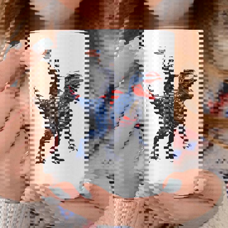 Dino Abraham Lincoln 4Th Of July Boys American Flag コーヒーマグ 面白い贈り物