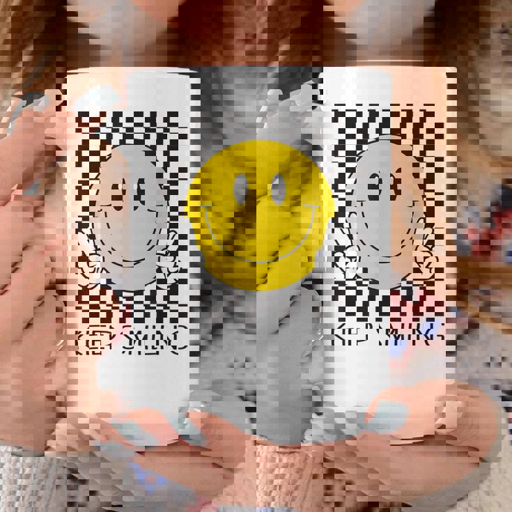 Keepmiling キュート 黄色 幸せ 平和 笑顔 ポジティブ コーヒーマグ 面白い贈り物