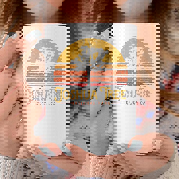 Vintage Joshua Tree National Park Retro コーヒーマグ 面白い贈り物