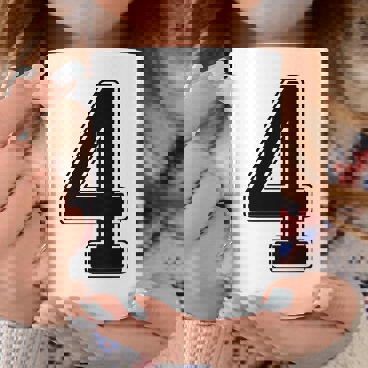 【バックプリント・背中側】4 数字 背番号 ユニフォーム ナンバー【ブラック／黒の文字】スポーツ 野球 サッカー 部活 コーヒーマグ 面白い贈り物