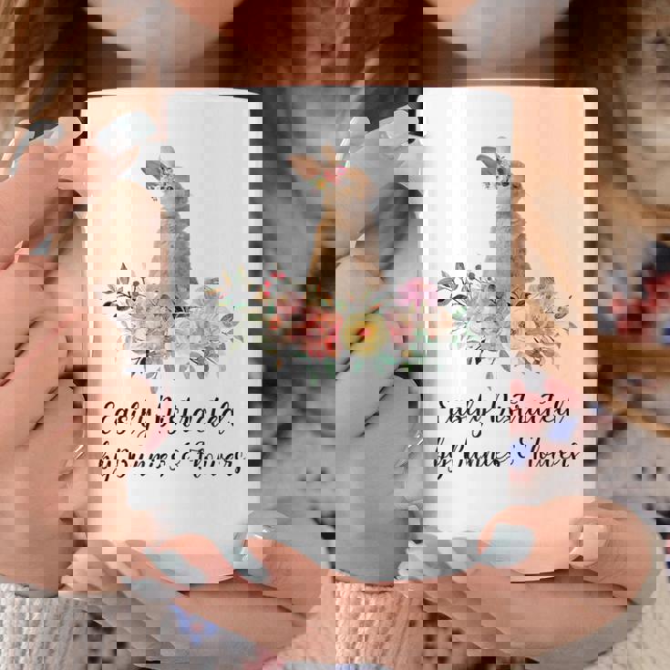 うさぎと花に気が散りやすい ウサギ かわいいウサギ コーヒーマグ 面白い贈り物