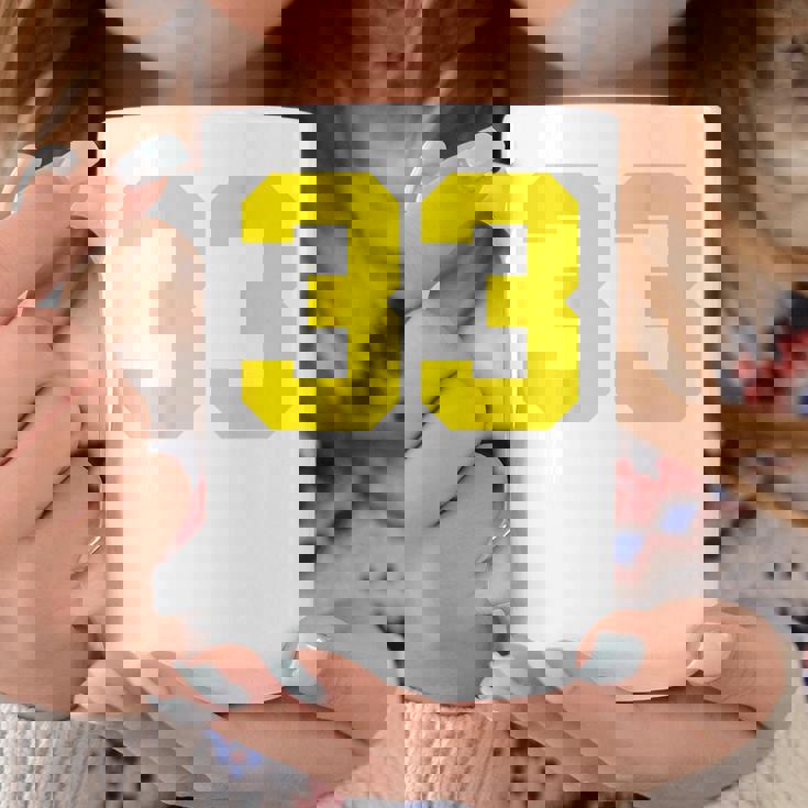 イエローナンバー33 背面 スポーツチーム ジャージ番号 コーヒーマグ 面白い贈り物