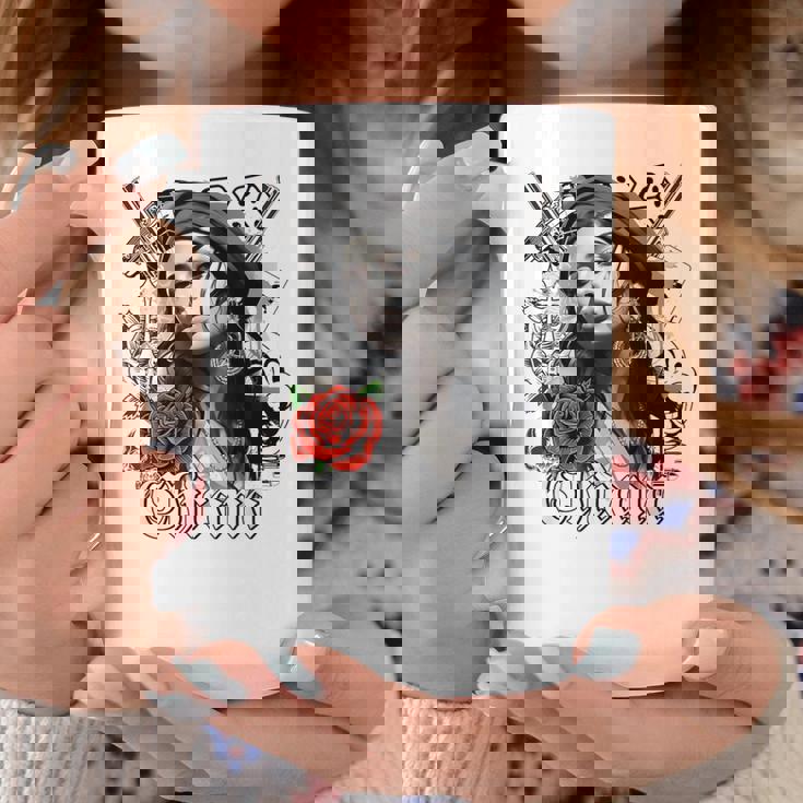 エッセイ「チカーノカルチャー」。チカーノ服 カミーサチカーナ コーヒーマグ 面白い贈り物