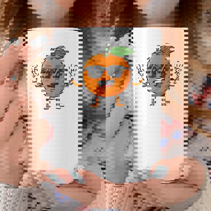 オレンジ 面白い 人間 クール シェード 腕 脚 夏 太陽 コーヒーマグ 面白い贈り物