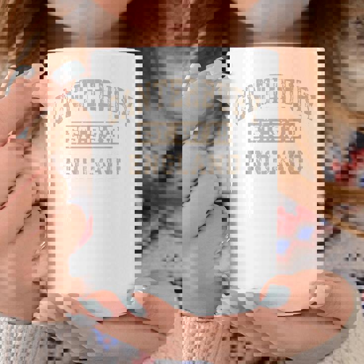 カンタベリー イングランド Uk Est Year Athletic Beige Distressed コーヒーマグ 面白い贈り物