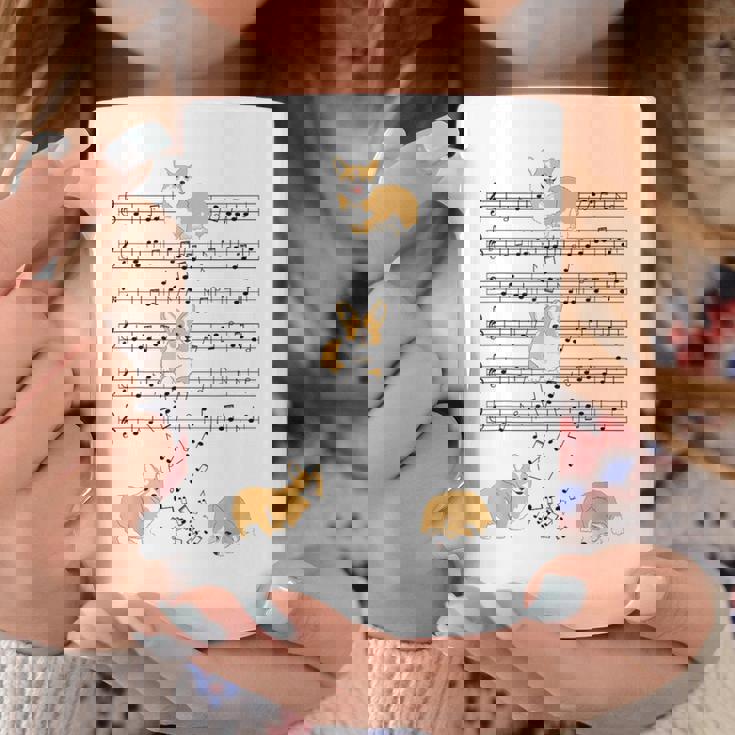 コーギー 犬 音符 音符 ミュージシャン かわいい コーギー 犬 コーヒーマグ 面白い贈り物