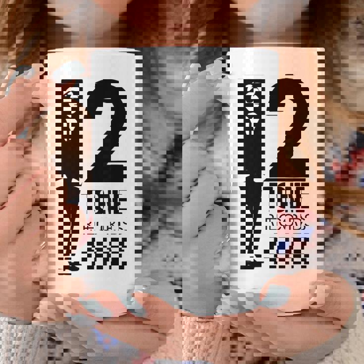 ツートーンスカ音楽チェッカーボード コーヒーマグ 面白い贈り物