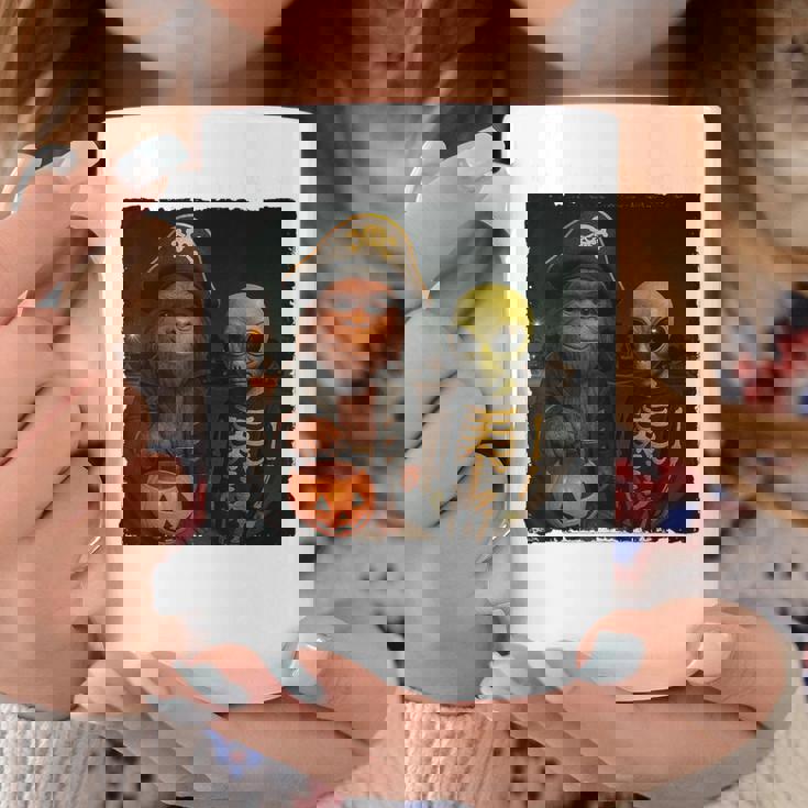 ビッグフットエイリアン 面白い ハロウィン トリック ドア カメラビュー コーヒーマグ 面白い贈り物