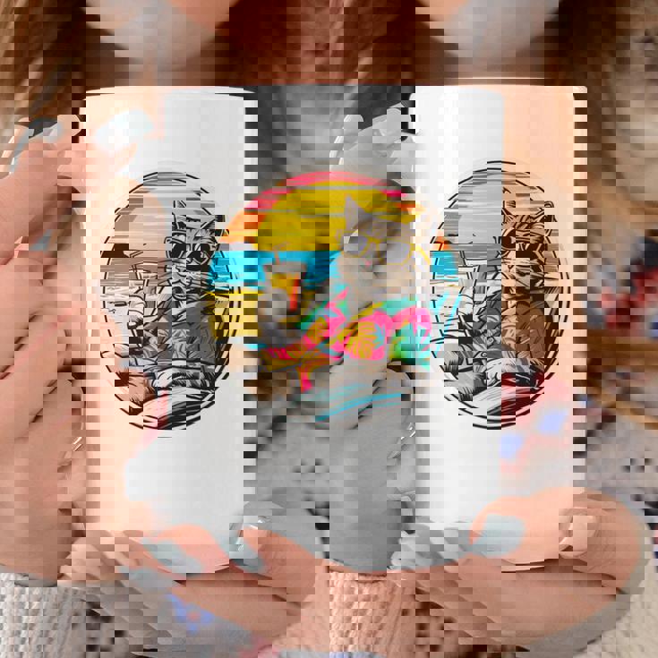 ビーチでドリンクを飲みながらリラックスできるレトロなヴィンテージクールな猫 長袖tシャツ コーヒーマグ 面白い贈り物