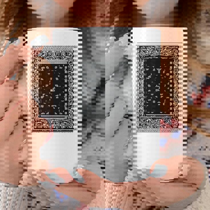 ホワイトブラックバンダナプリントtシャツ ペイズリー柄 コーヒーマグ 面白い贈り物