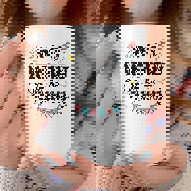 ママとしての私の1歳の誕生日パーティーイヤーを祝うママ コーヒーマグ 面白い贈り物