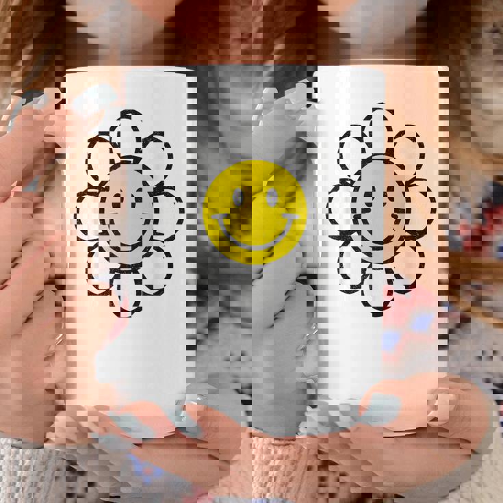 レトロ ヴィンテージ イエロー ハッピー スマイル スマイル フェイス デイジーフラワー コーヒーマグ 面白い贈り物