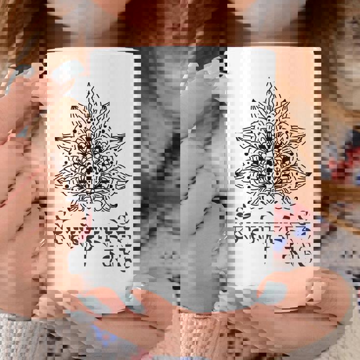 仏教 スピリチュアル オム マニ・パドメ ハム マントラと曼荼羅 コーヒーマグ 面白い贈り物