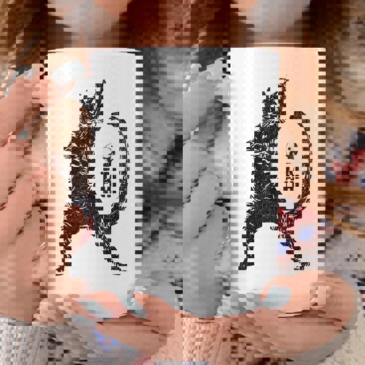 太極拳の練習をしている陽気な猫 陰陽 コーヒーマグ 面白い贈り物