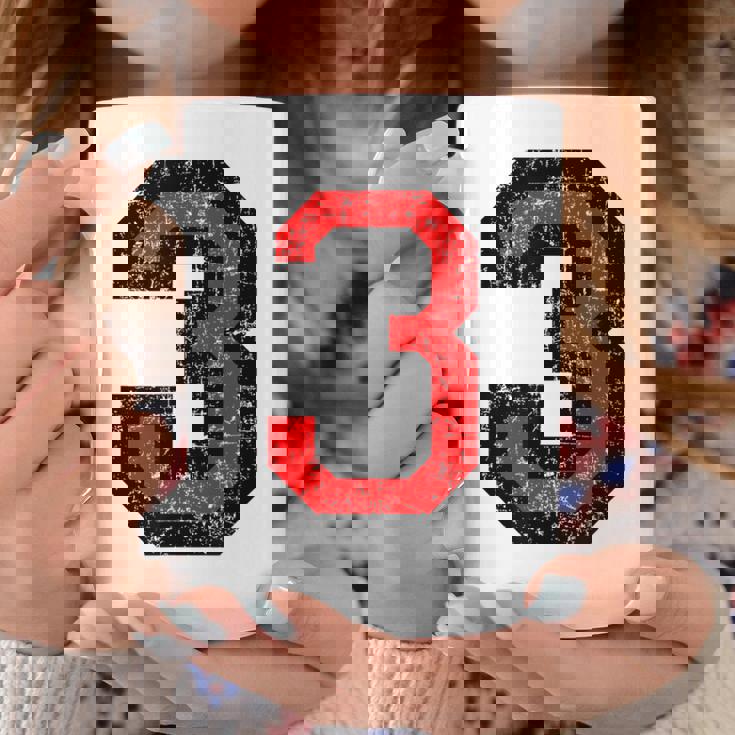 数字 3 ヴィンテージブラック&レッド コーヒーマグ 面白い贈り物