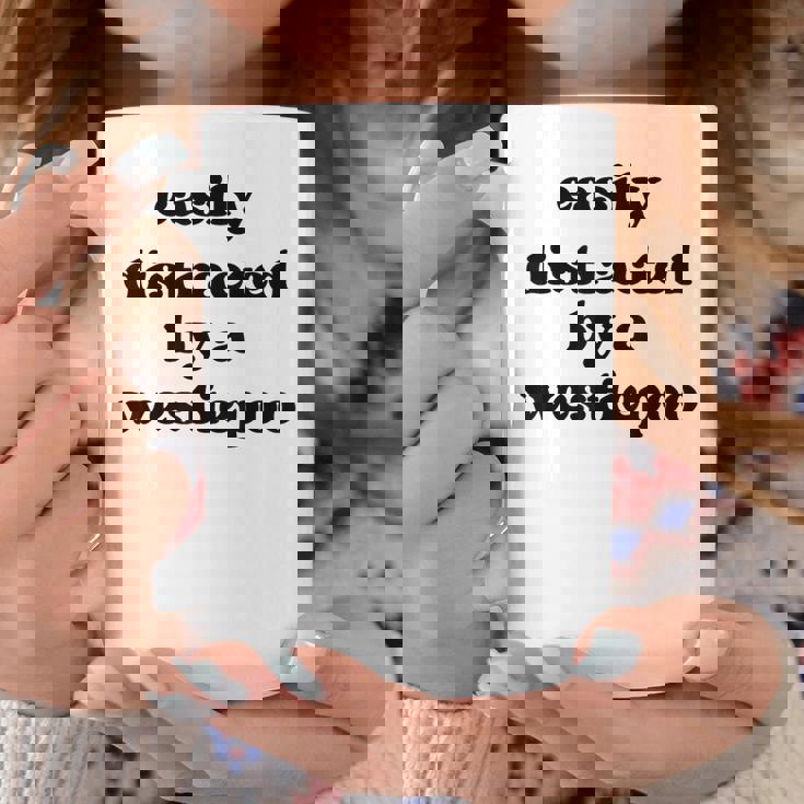 犬に気を取られる-犬のお父さんお母さんウェスティ・プードル・ウェスティプー コーヒーマグ 面白い贈り物