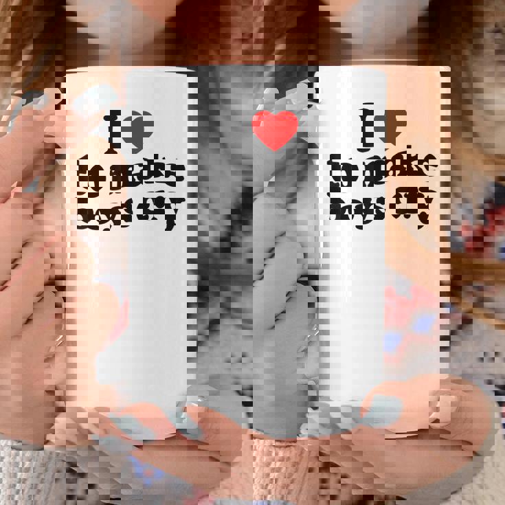 私は男の子を泣かせるのが大好き、男の子を泣かせるのは心 コーヒーマグ 面白い贈り物