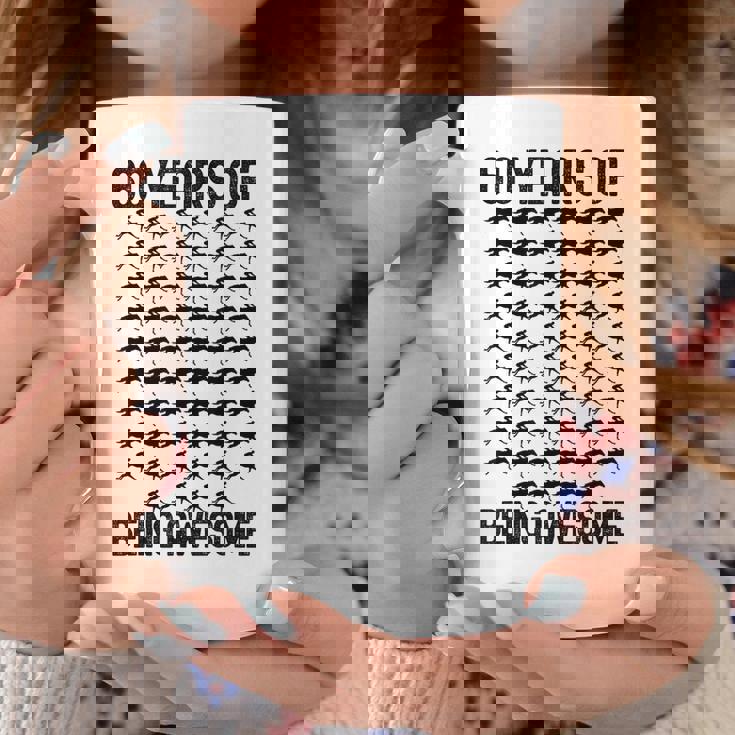 競馬 還暦 面白いtシャツ 馬 ウマ 還暦祝い 60歳 父の日 おもしろ 服 メンズ グッズ 大人 父 男性 コーヒーマグ 面白い贈り物