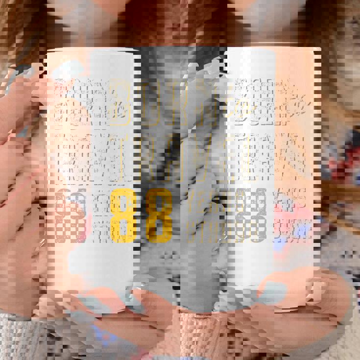 米寿祝い 旅行好き 父 母 男性 女性 88歳 レトロ おしゃれ 文字デザイン Born To Travel 長袖tシャツ コーヒーマグ 面白い贈り物