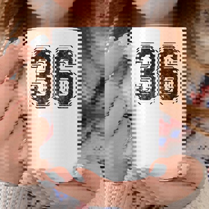 背中に36番。 コーヒーマグ 面白い贈り物