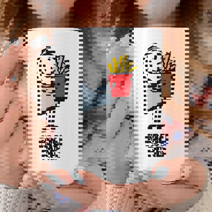 面白い漫画のキャラクターグラフィックが付いたクールでおいしいフライドポテト。 コーヒーマグ 面白い贈り物