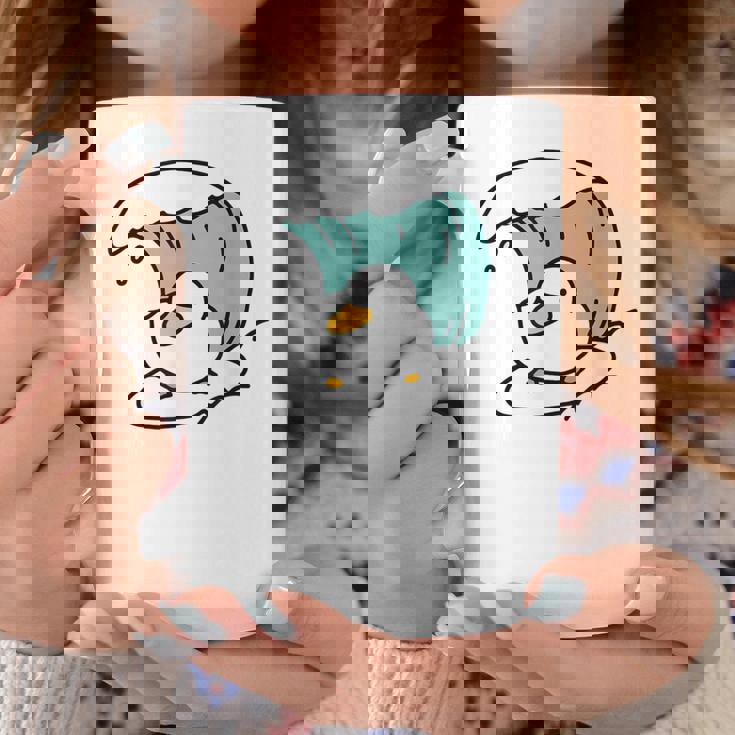 面白くてかわいい小さなアヒルが波をキャッチ。 コーヒーマグ 面白い贈り物