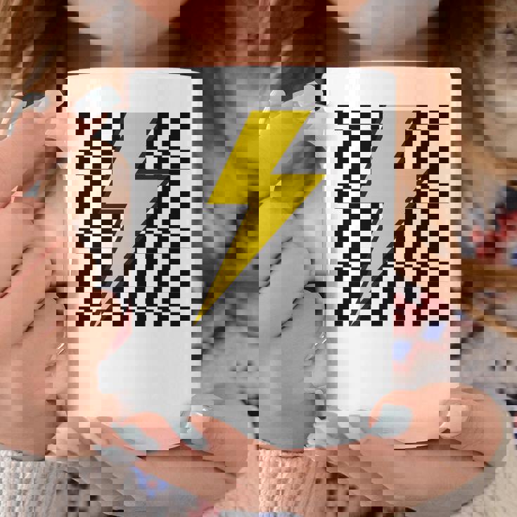 黄色の稲妻チェッカー審美的レーシング 長袖tシャツ コーヒーマグ 面白い贈り物