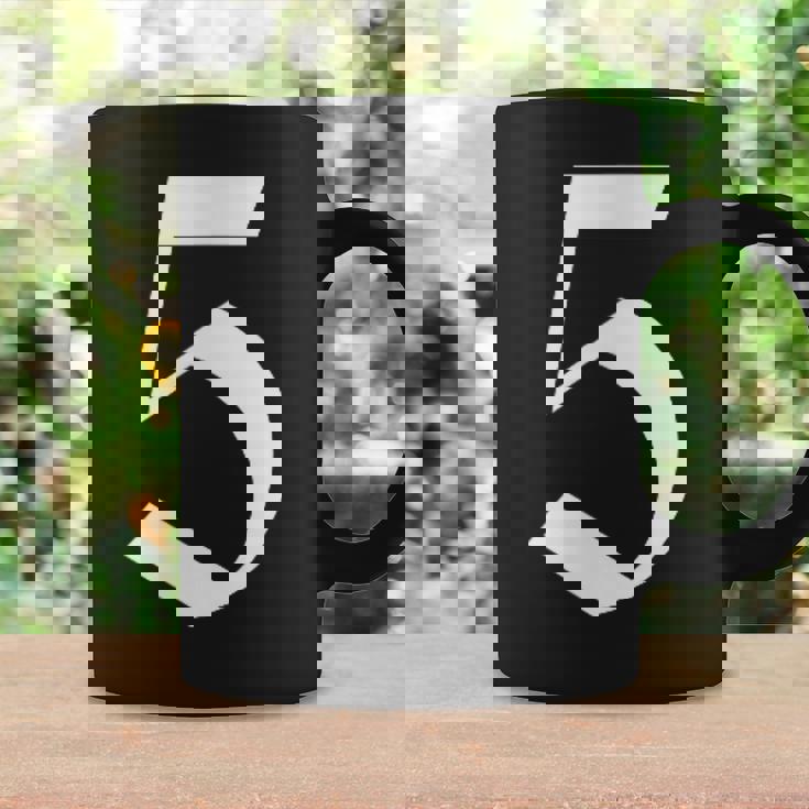 5番目 古英語の中世スタイルの五 コーヒーマグ ギフトのアイデア