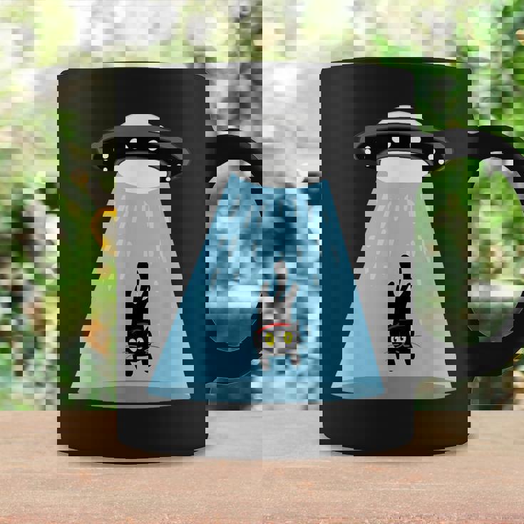 Alien Cat Abduction Ufo Cat Alien Abduction コーヒーマグ ギフトのアイデア
