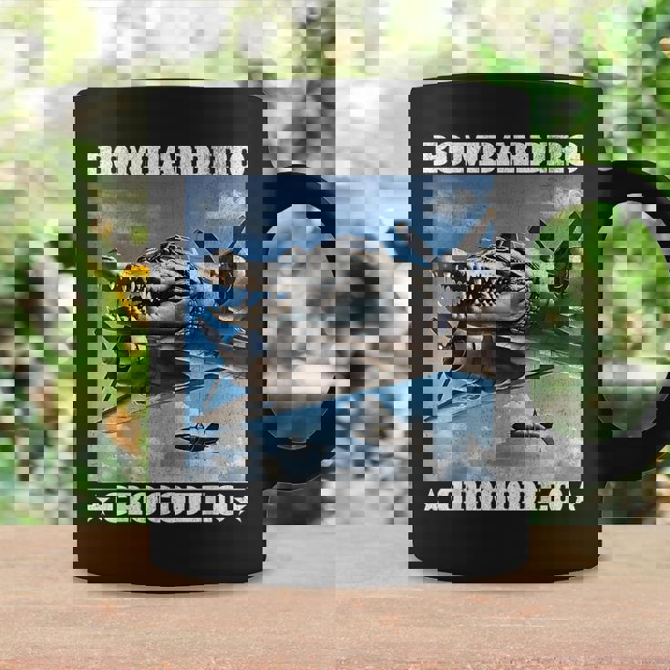 Bombardiro Crocodilo イタリアンブレインロットミーム コーヒーマグ ギフトのアイデア