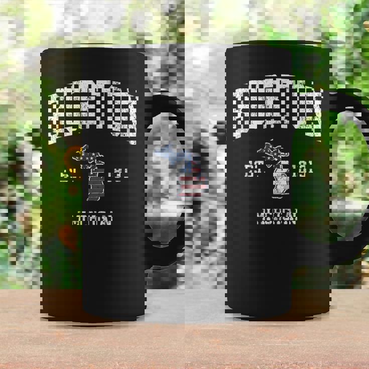 Burton Michigan Mi ヴィンテージ アメリカ国旗 スポーツデザイン コーヒーマグ ギフトのアイデア