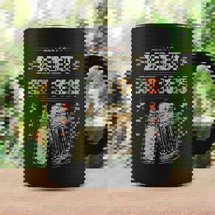 Daddy Est 2025 年のパパ 初めての父の日 新しい父親 若い父親 コーヒーマグ ギフトのアイデア