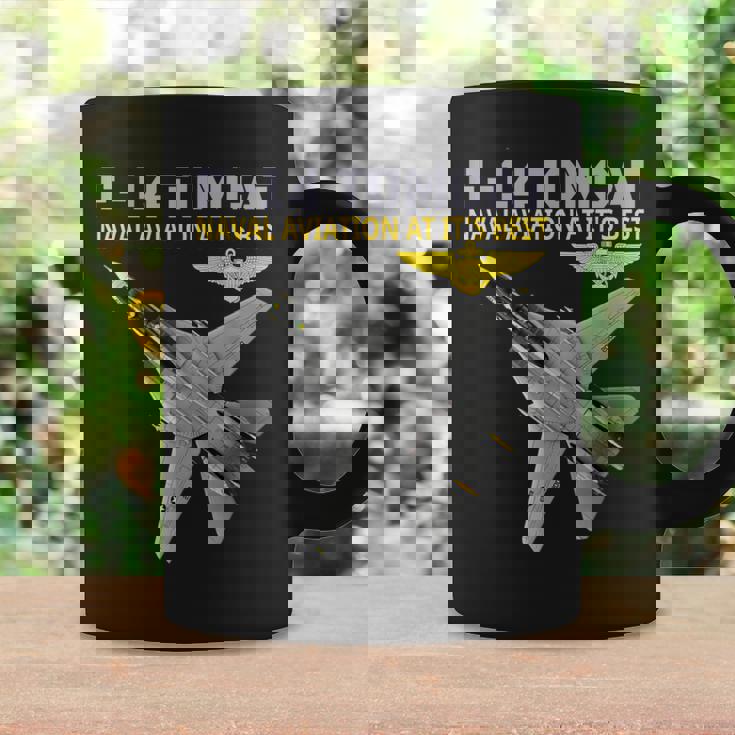 F-14 Tomcatが動作しています。最高の海軍航空。 コーヒーマグ ギフトのアイデア