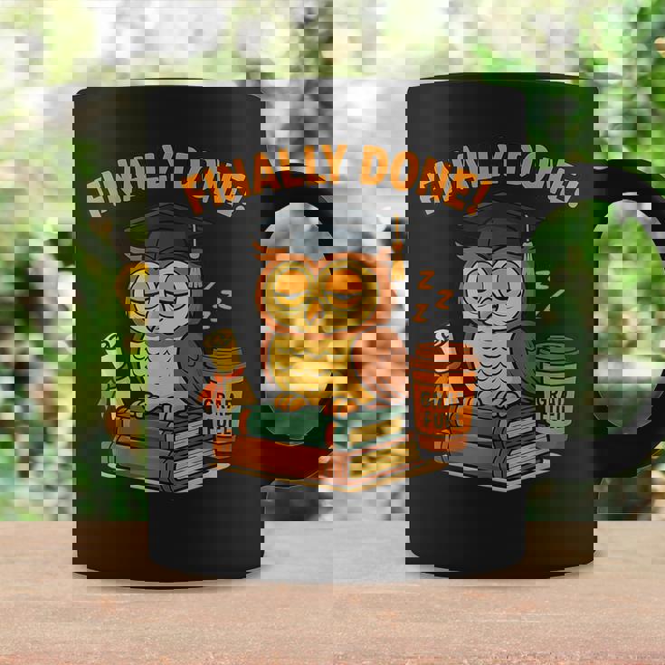 Finally Done Owl Grad 2025 デコレーション コーヒーマグ ギフトのアイデア