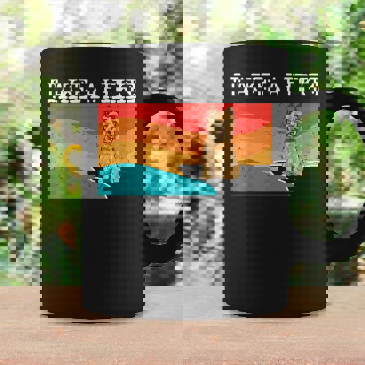 Take A Hike ケアンテリア グラフィック ハイキング コーヒーマグ ギフトのアイデア