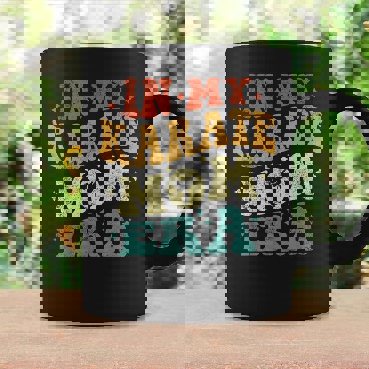 In My Karate Mom Era 面白い 空手 ママ ヴィンテージ 母の日 コーヒーマグ ギフトのアイデア