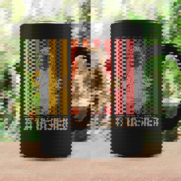 Let Thathit Go パグ ヨガ ヴィンテージデザイン コーヒーマグ ギフトのアイデア