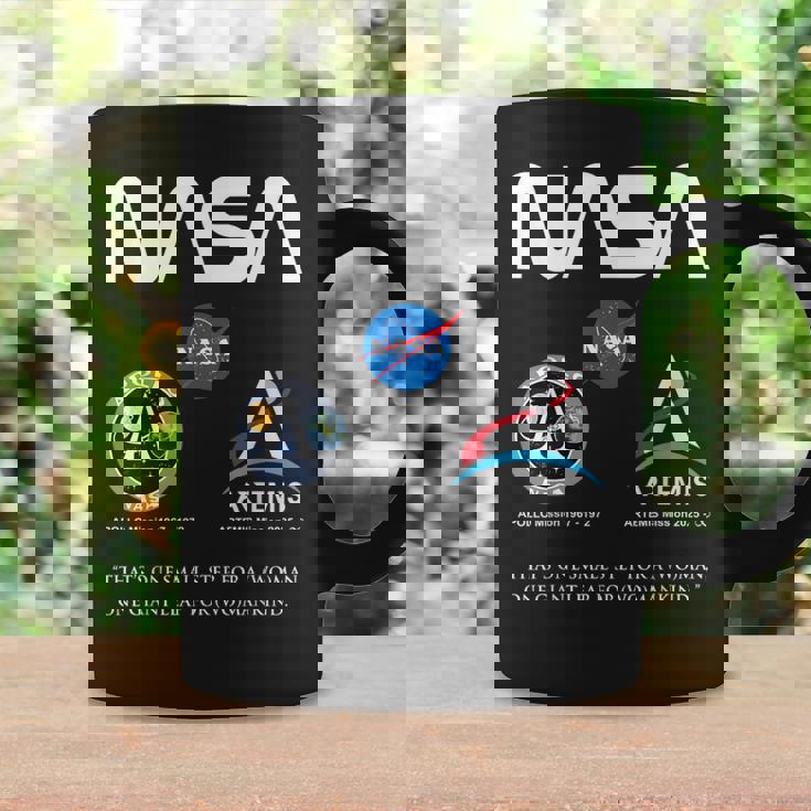 Nasa アポロ アルテミス ミッション ワーム バッジ ロゴ コーヒーマグ ギフトのアイデア