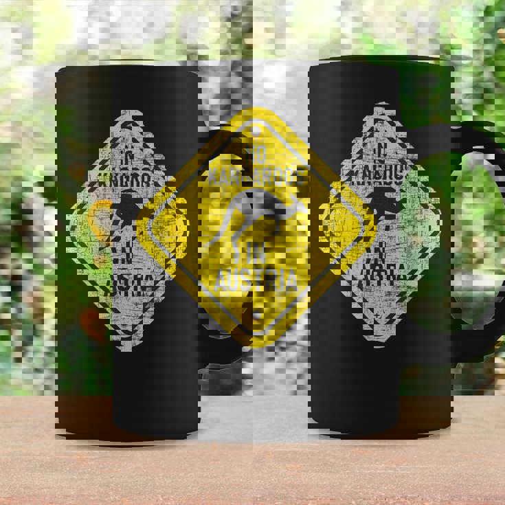 No Kangaroos In Austria 動物飼育係 野生動物 愛好家 コーヒーマグ ギフトのアイデア