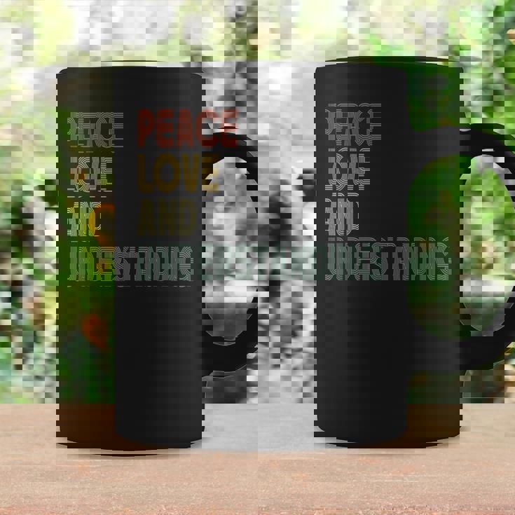 Peace Love And Understanding シャツ インスピレーションを与える引用 レトロ コーヒーマグ ギフトのアイデア